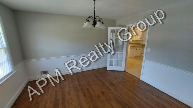 Building Photo - 1615 S Beltline Blvd