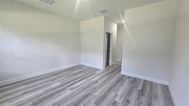Building Photo - 15730 SW 40th Ave