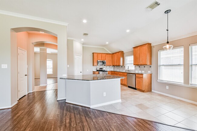 Building Photo - 13719 Rolling River Ln