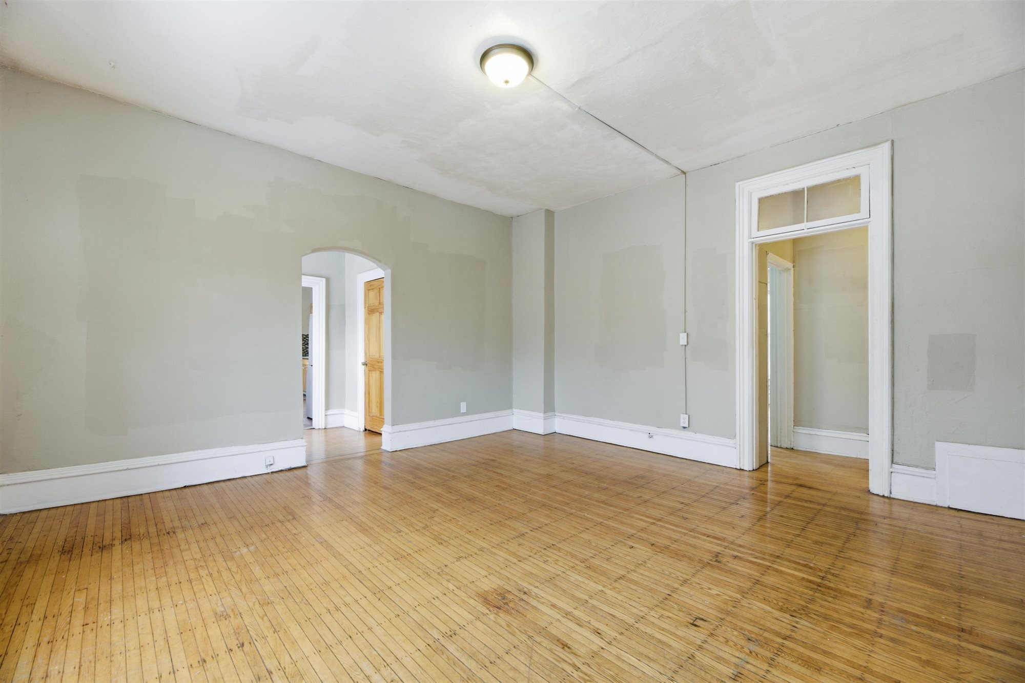 Building Photo - 514 5th Ave SE