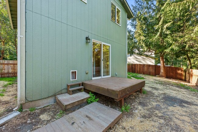 Building Photo - Clearwood Community Home in Yelm For Rent!...