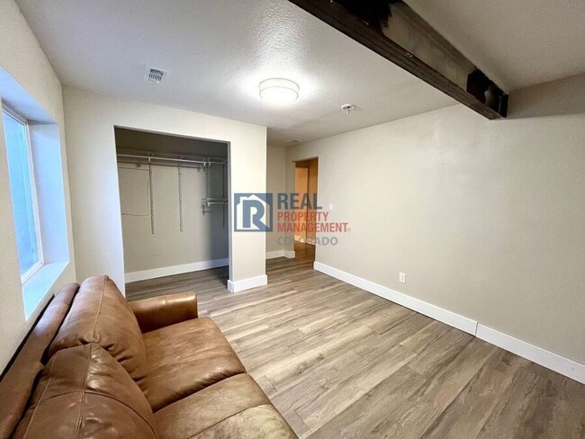 Building Photo - 7665 Buckeye Tree Ln