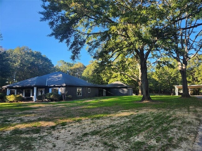 Building Photo - 1174 Old Prattville Rd