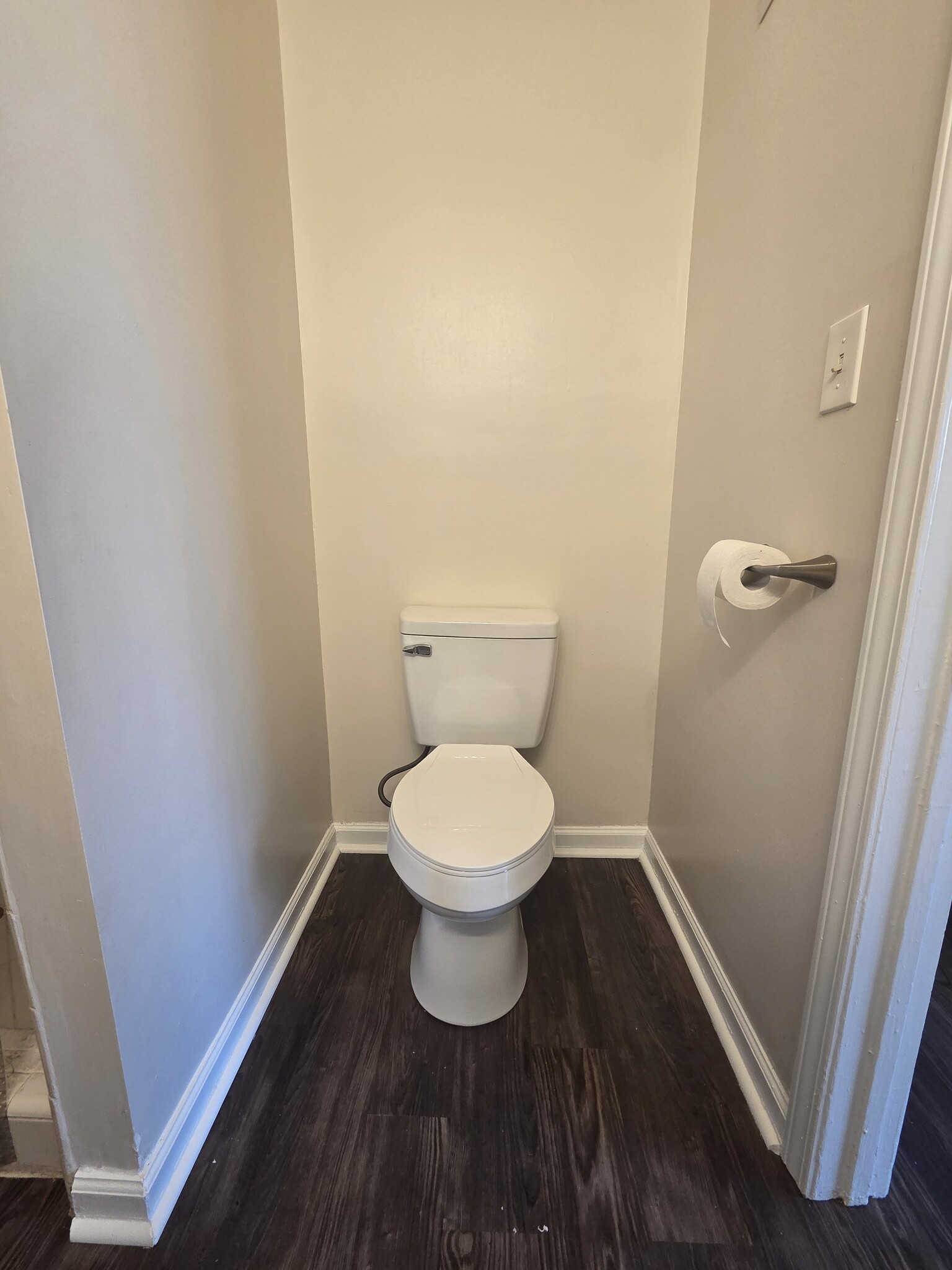 Building Photo - 6043 Green Forest Dr