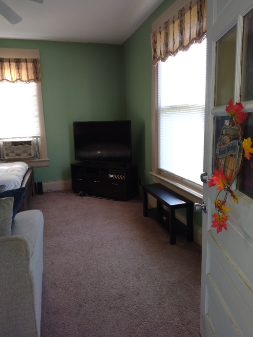 Building Photo - 406 E Lima St