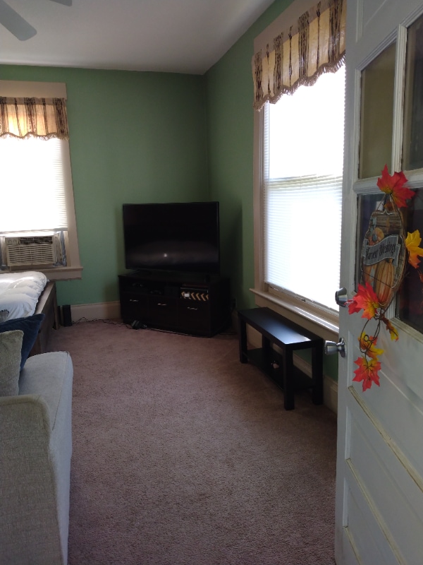 Building Photo - 406 E Lima St