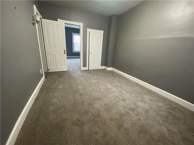 Building Photo - Charming three-bedroom row house available...