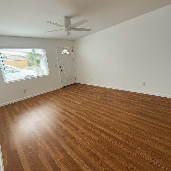 Building Photo - 5036 Farago Ave