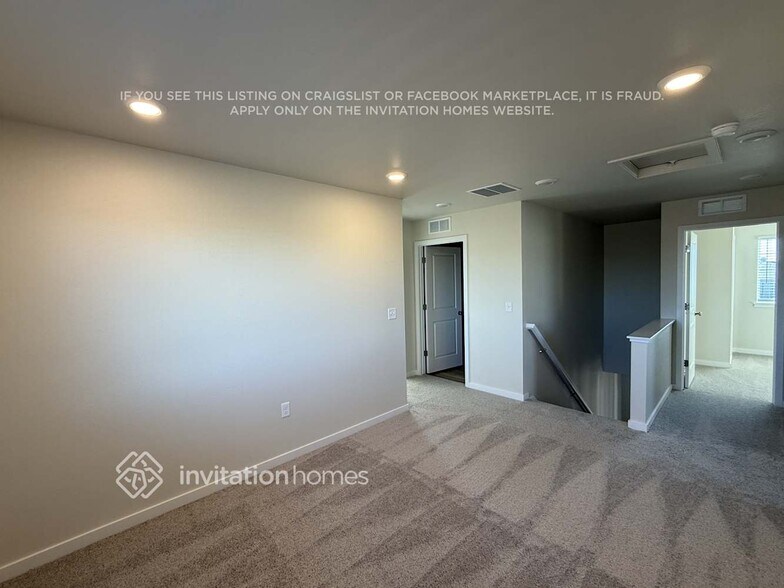 Building Photo - 850 Mesic Ln