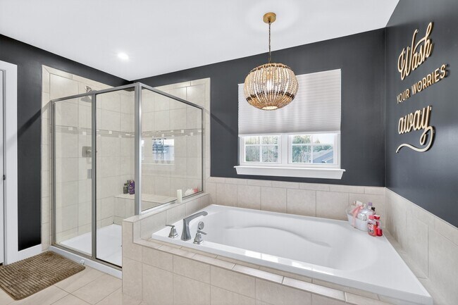 Building Photo - 1635 Lila Dr