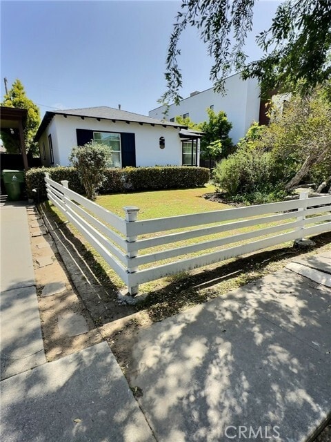 Building Photo - 3484 Ashwood Ave