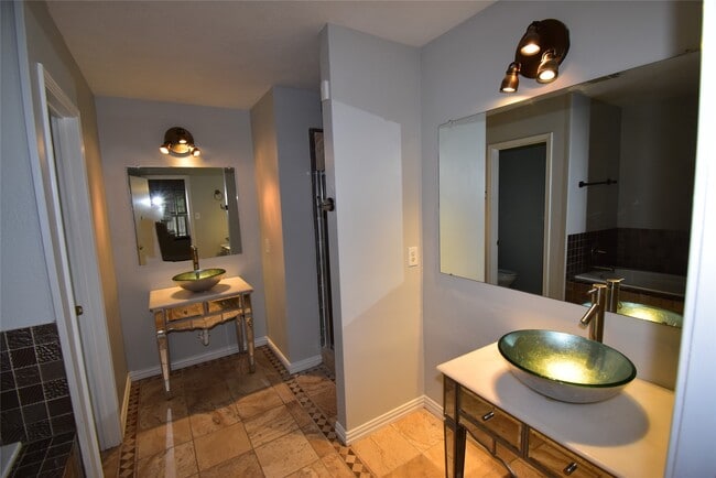 Building Photo - 21022 Creek Edge Ct