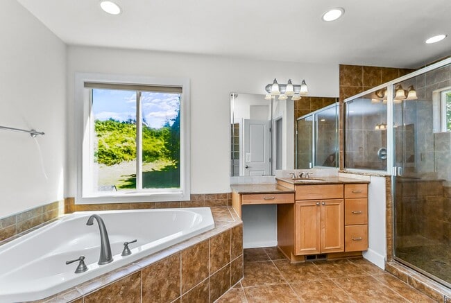 Building Photo - 6.6 Acre Retreat