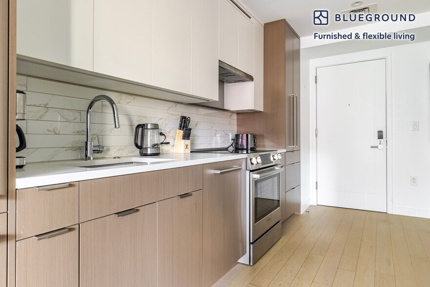 Building Photo - 390 Harrison Ave