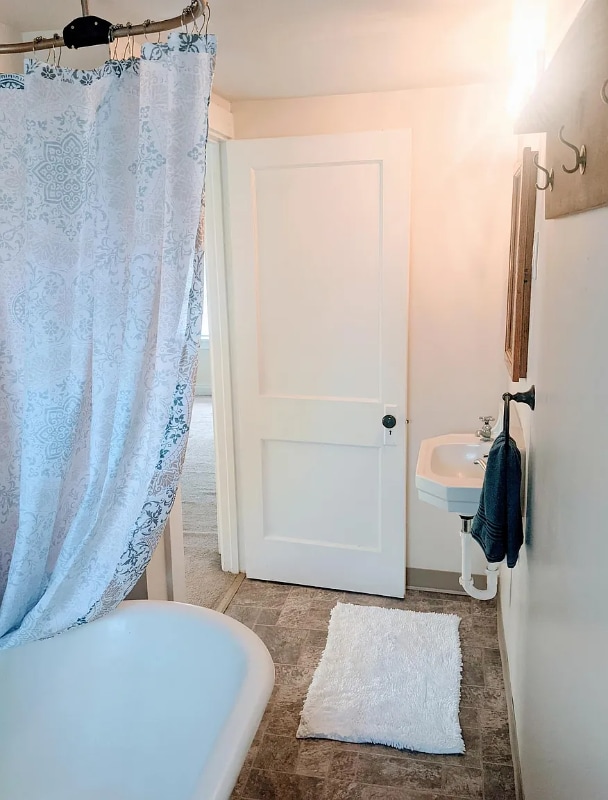 Building Photo - 1320 20th Ave