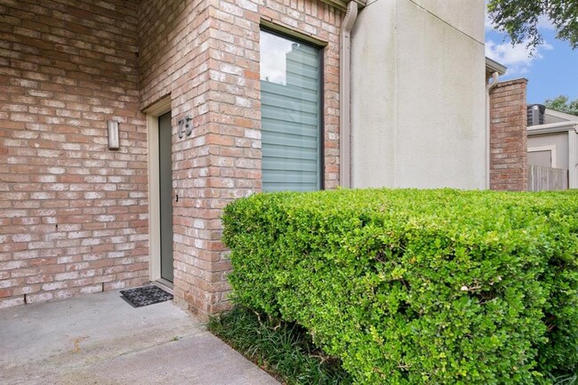 Primary Photo - 8100 Cambridge St