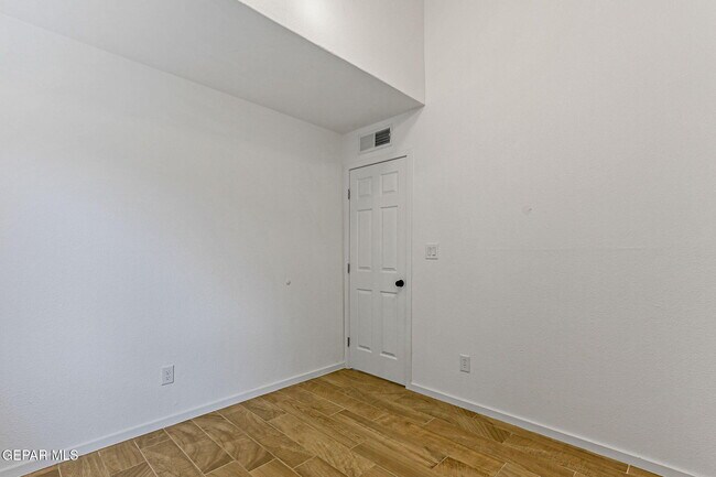 Building Photo - 3936 Tierra Arena Dr