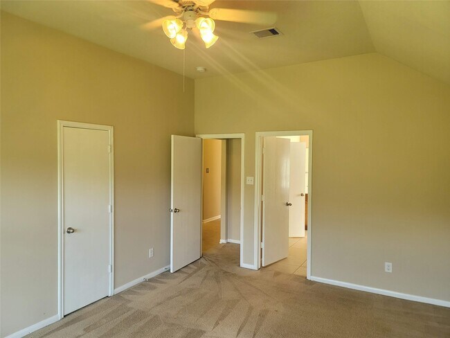 Building Photo - 1010 Hannah Falls Ln