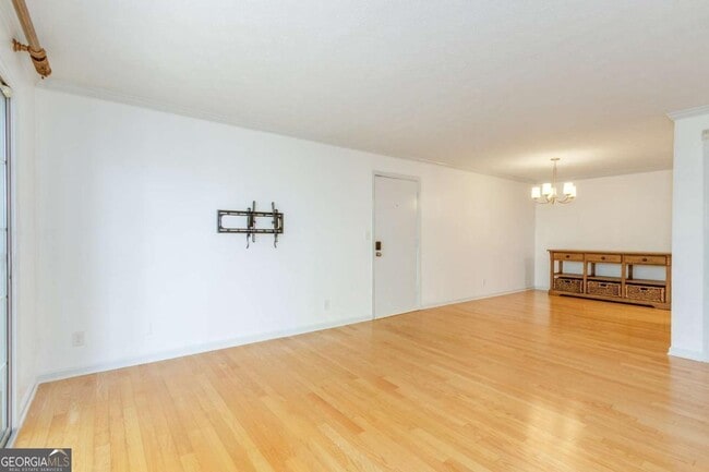 Building Photo - 3005 Seven Pines Ln