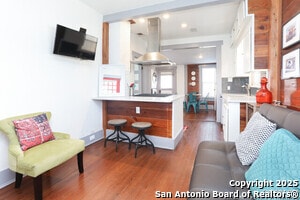 Building Photo - 131 Klein St