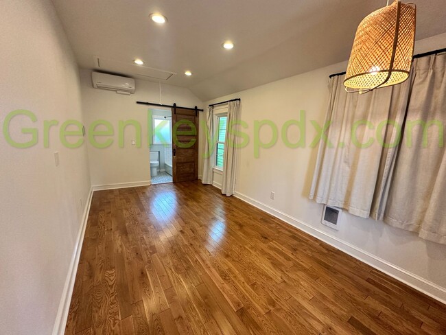 Building Photo - Sleek and modern 1-bedroom house in Arbor ...