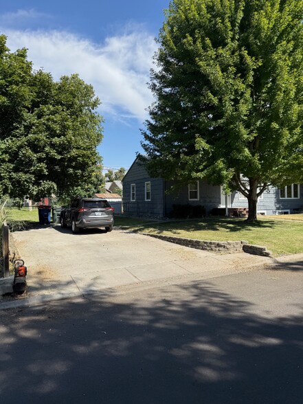 Primary Photo - 302 Douglass Ave