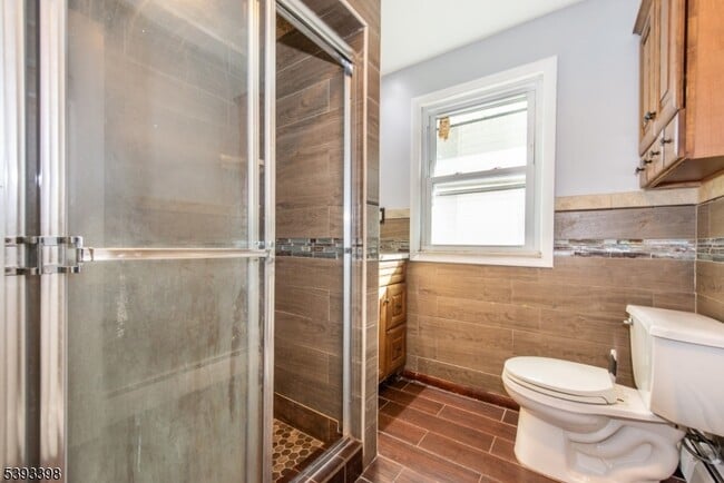 Building Photo - 86 Watsessing Ave