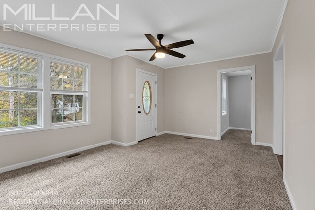 Building Photo - Charming Three Bedroom Home with Natural Privacy and Prime Location