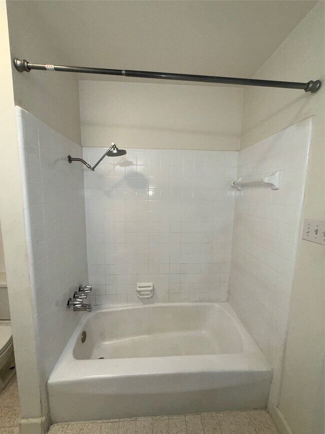 Building Photo - 2039 Winrock Blvd