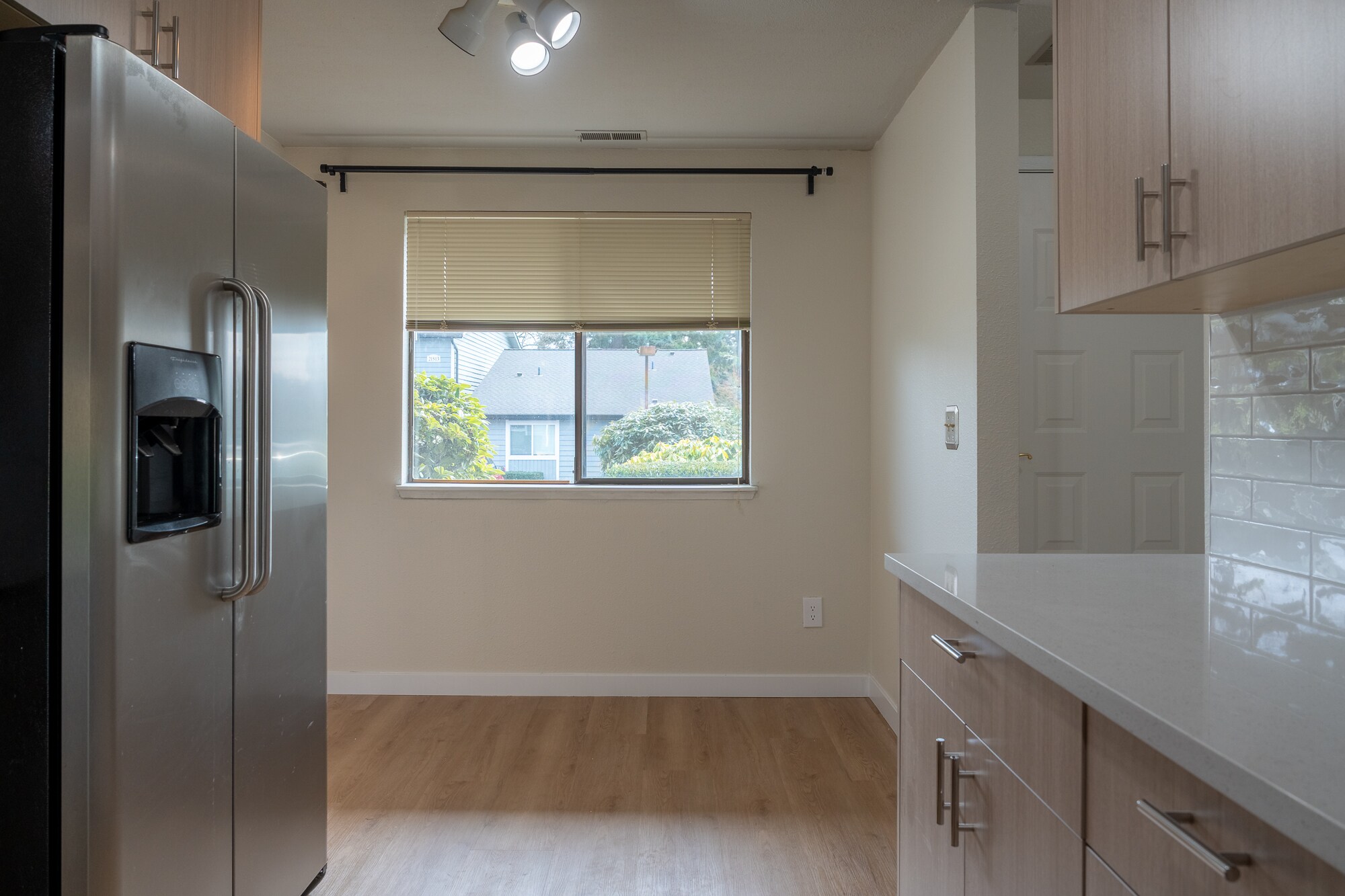 Building Photo - 21511 4th Ave W