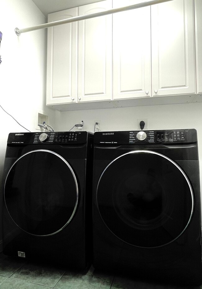 Building Photo - 64 Hamilton Dr