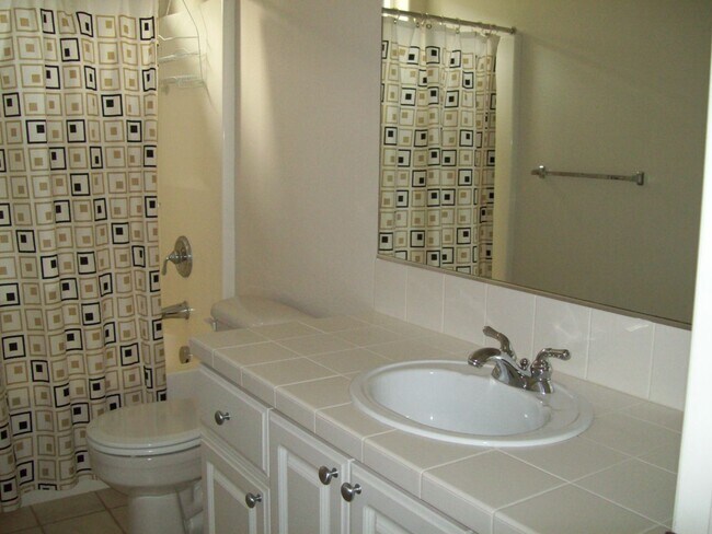 Building Photo - 797 NE 64th Pl