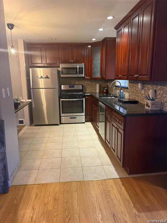 Building Photo - 16 Eileen Ave