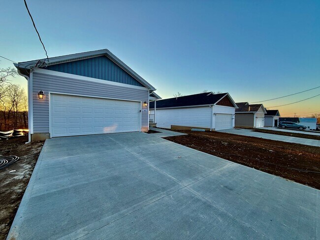 Building Photo - Bright New 5 Bedroom Ranch Retreat In West Chester