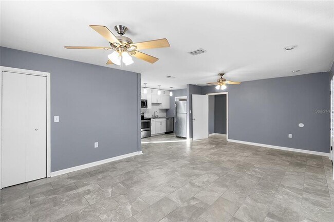 Building Photo - 3611 Anderson Ave