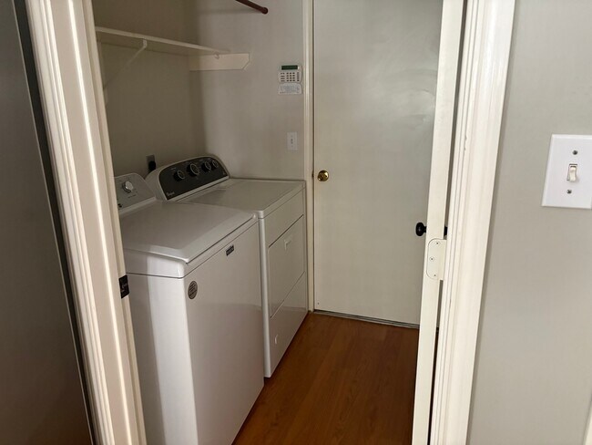 Building Photo - 24314 Schivener House Ln