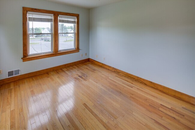 Building Photo - 1657 Elkton Rd