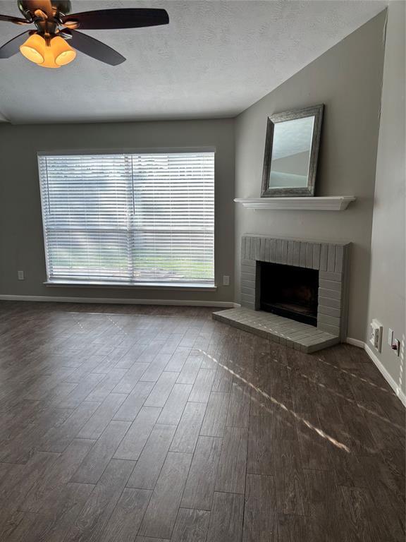 Building Photo - 1702 Oak Ridge Dr