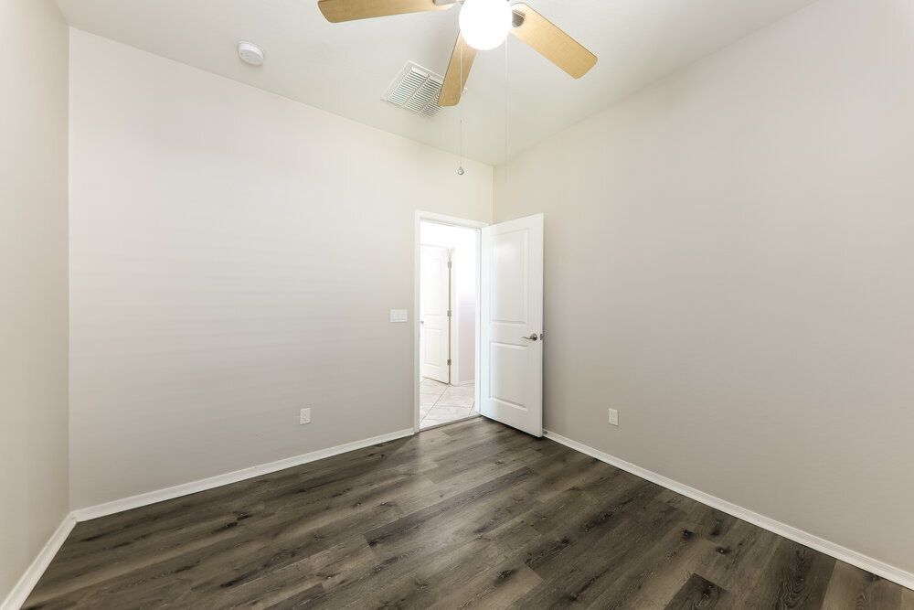 Building Photo - 1287 N 166th Ave