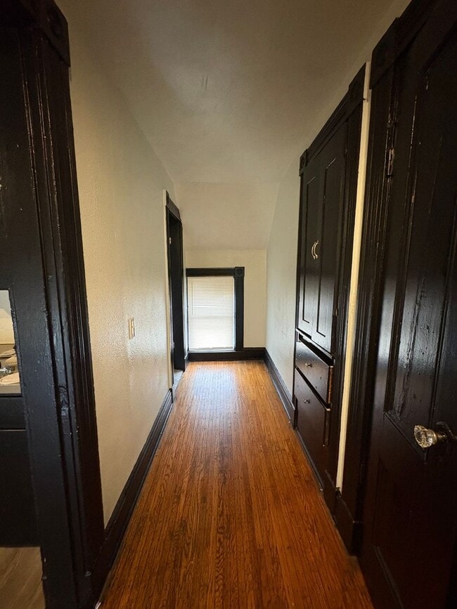 Building Photo - 629 Jay St