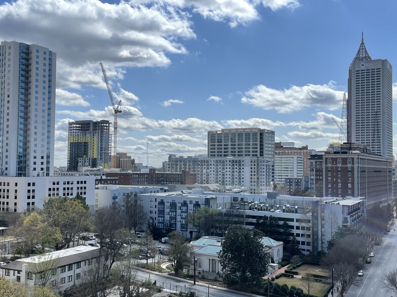 Building Photo - 950 W Peachtree St NW
