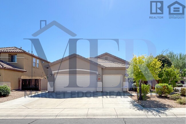 Primary Photo - 4Bed/2Bath Furnished Home w/3 Car Garage! ...