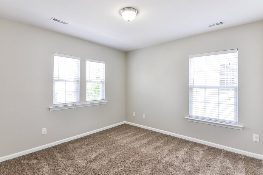 Building Photo - 4028 Oatgrass Ln