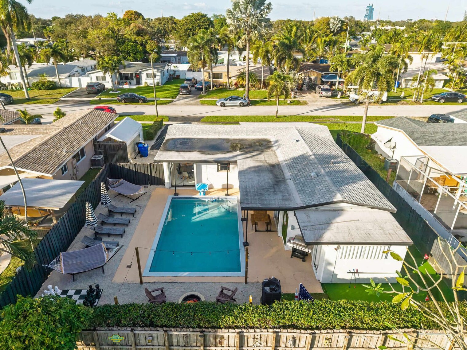 Building Photo - 6540 Park St