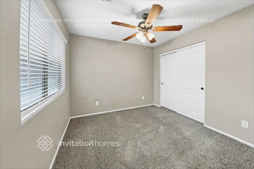 Building Photo - 447 W Corriente Ct