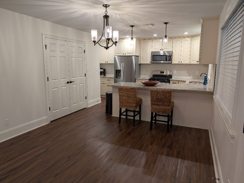 Building Photo - 214-216 Phosphor Ave