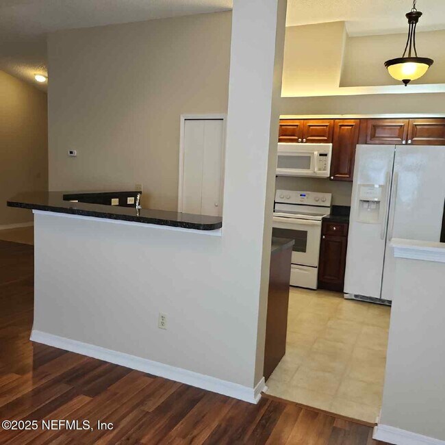 Building Photo - 2210 Captain Kidd Dr