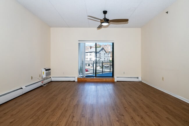 Building Photo - 123 Mamaroneck Ave