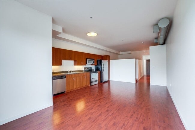 Building Photo - "Chic Urban Retreat in San Diego- Open Floor Plan – 1 Bed, 1 Bath"