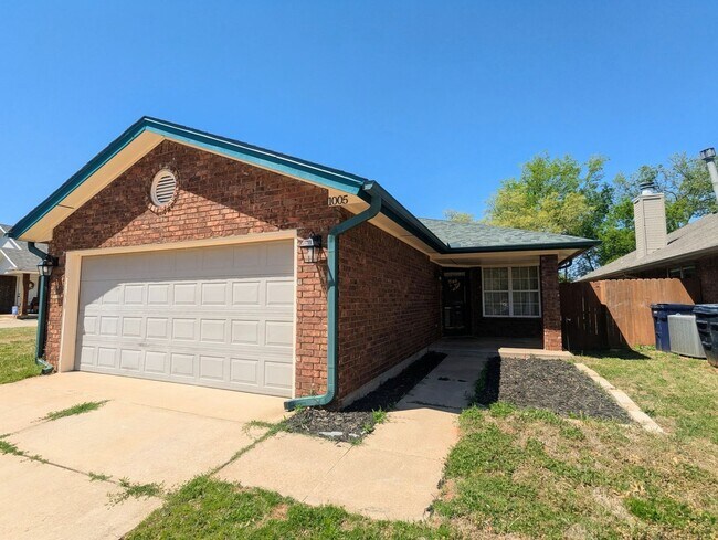 Building Photo - Well-Maintained 3 Bed Home in Edmond | Pet Friendly + Fenced Yard